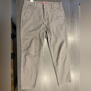 Levi’s relaxed chino